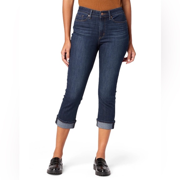 Signature by Levi Strauss Pants - Signature by Levi Strauss Dark Wash Modern Capri Jeans Size 14 Great Condition